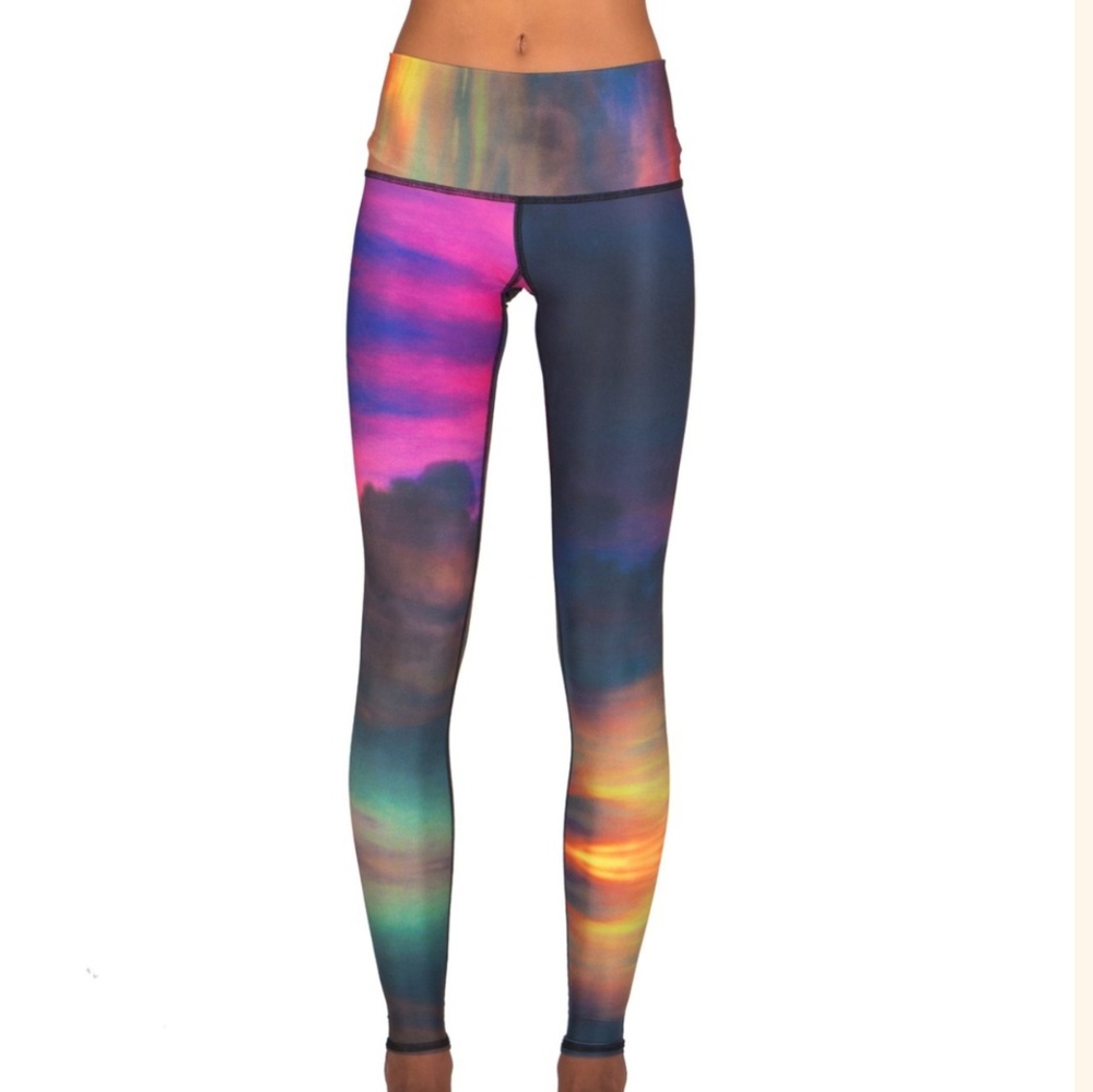 Sunset Originals Teeki Hot Pants XS - Picture 1 of 4